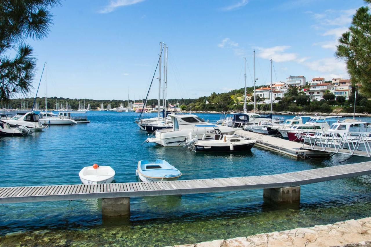 Apartman Tina By The